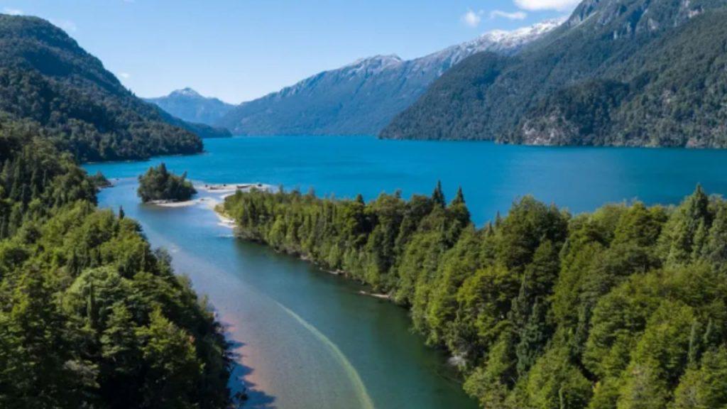 Baños sin agua y turismo verde: la apuesta francesa que desembarca en la Patagonia Baños sin agua y turismo verde: la apuesta francesa que desembarca en la Patagonia