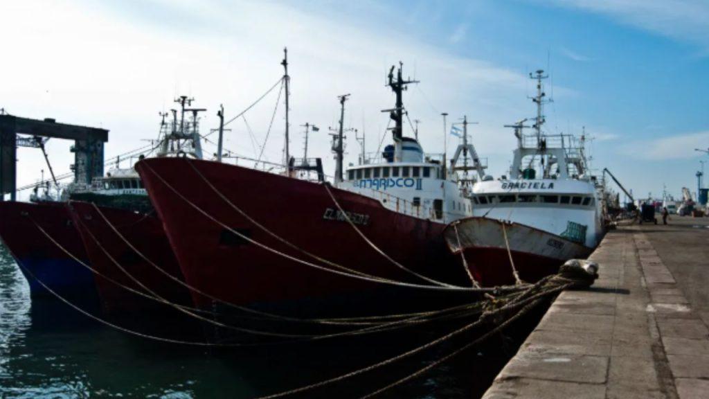 Metales pesados, gases tóxicos y olor insoportable: crece el escándalo ambiental en el puerto de Mar del Plata Metales pesados, gases tóxicos y olor insoportable: crece el escándalo ambiental en el puerto de Mar del Plata