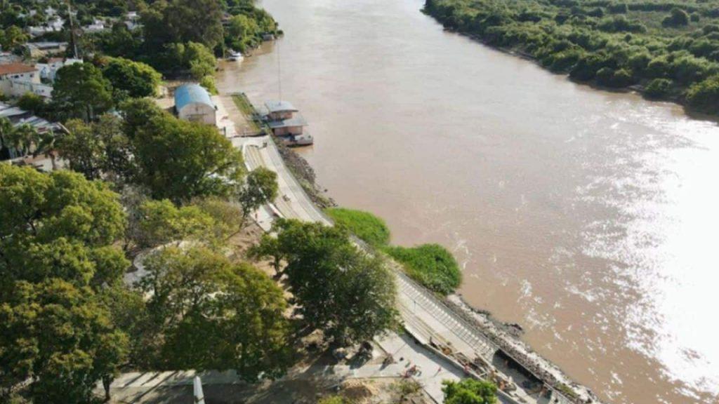 El Paraná agoniza: la depredación y la contaminación vacían uno de los ríos más importantes del país El Paraná agoniza: la depredación y la contaminación vacían uno de los ríos más importantes del país