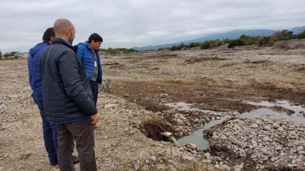 Un barrio privado huele a podrido porque la desarrolladora vuelca desechos cloacales sin tratar Un barrio privado huele a podrido porque la desarrolladora vuelca desechos cloacales sin tratar