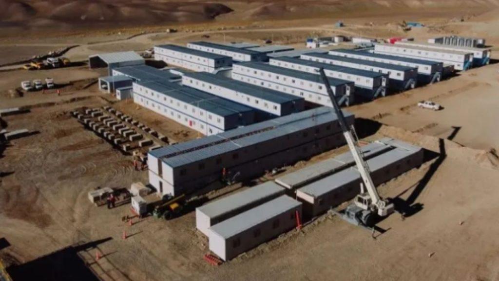 Polémica en la minería: cuestionan la importación de un campamento chino para el megaproyecto Vicuña Polémica en la minería: cuestionan la importación de un campamento chino para el megaproyecto Vicuña