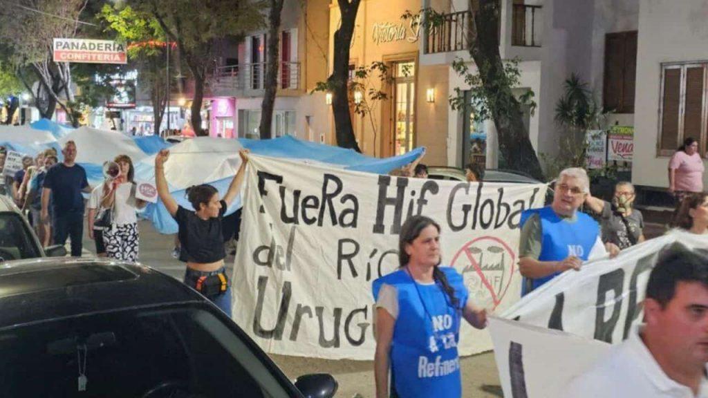Alerta total en Entre Ríos: megaplanta tomará agua, quemará árboles y producirá combustible sintético Alerta total en Entre Ríos: megaplanta tomará agua, quemará árboles y producirá combustible sintético