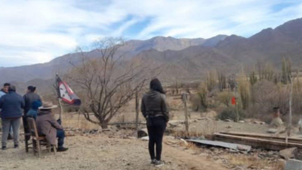 Denuncian desalojo de una familia indígena en Las Pailas y advierten sobre un operativo represivo Denuncian desalojo de una familia indígena en Las Pailas y advierten sobre un operativo represivo