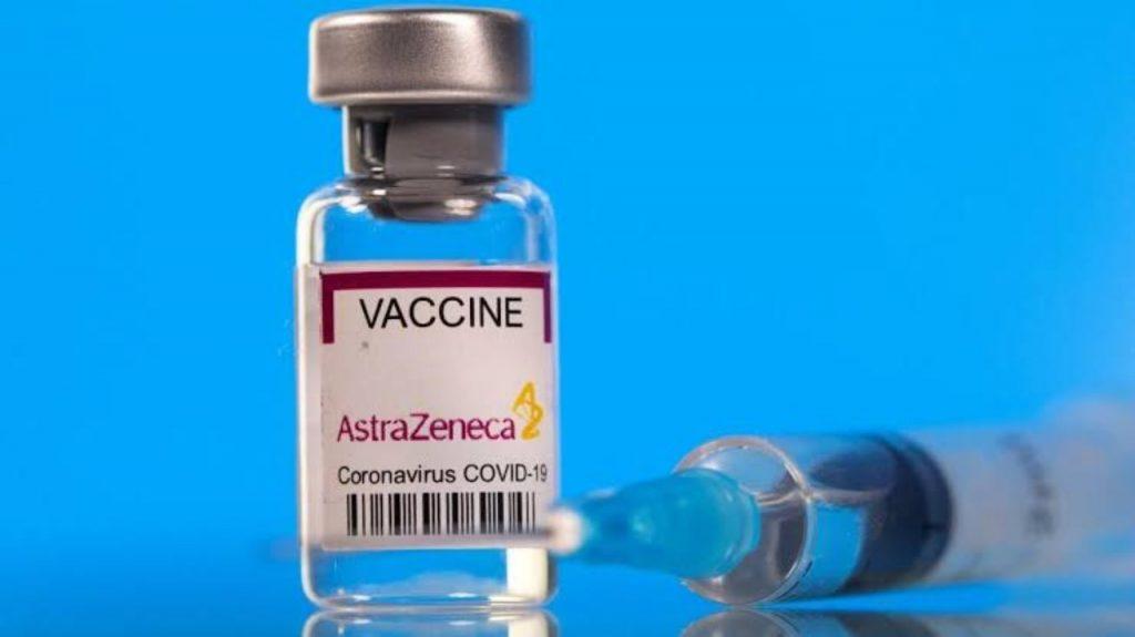 AstraZeneca, demandada por un presunto daño neurológico tras una vacuna contra el Covid-19 AstraZeneca, demandada por un presunto daño neurológico tras una vacuna contra el Covid-19