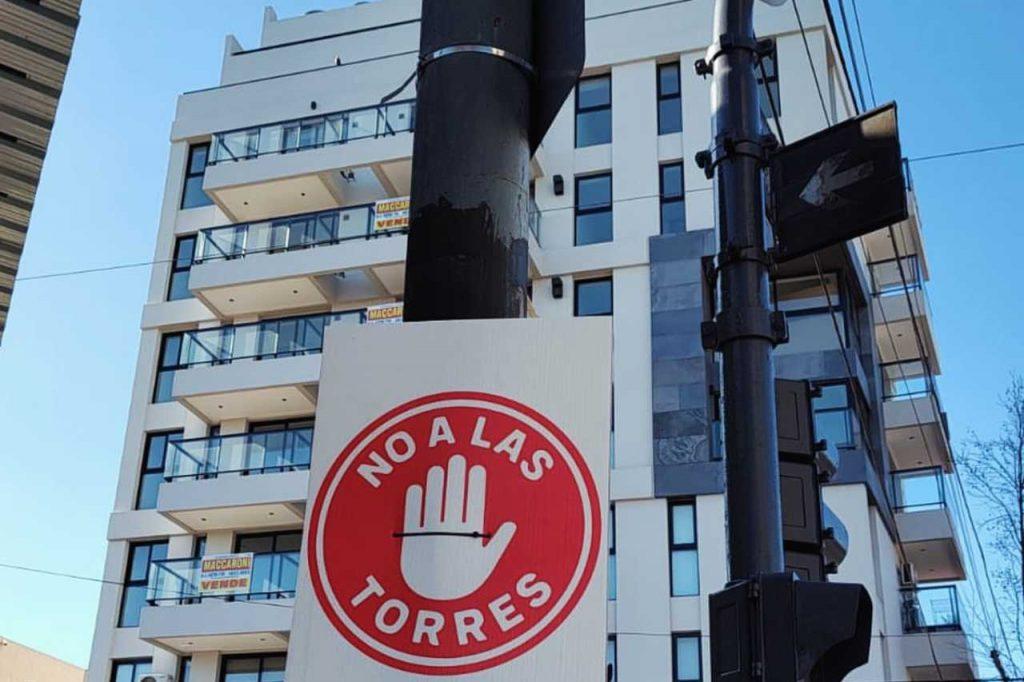 La Justicia confirmó la suspensión de la torre en Barrio Naón y rechazó un pedido del Gobierno porteño La Justicia confirmó la suspensión de la torre en Barrio Naón y rechazó un pedido del Gobierno porteño