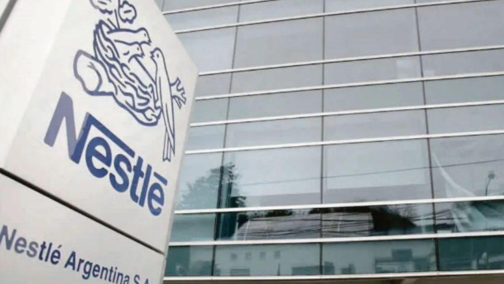 Nestlé eliminará los colorantes artificiales de todos sus productos antes de finalizar 2026 Nestlé eliminará los colorantes artificiales de todos sus productos antes de finalizar 2026