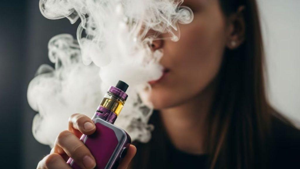El Gobierno anunció que los vapeadores deberán advertir sobre los riesgos para la salud El Gobierno anunció que los vapeadores deberán advertir sobre los riesgos para la salud
