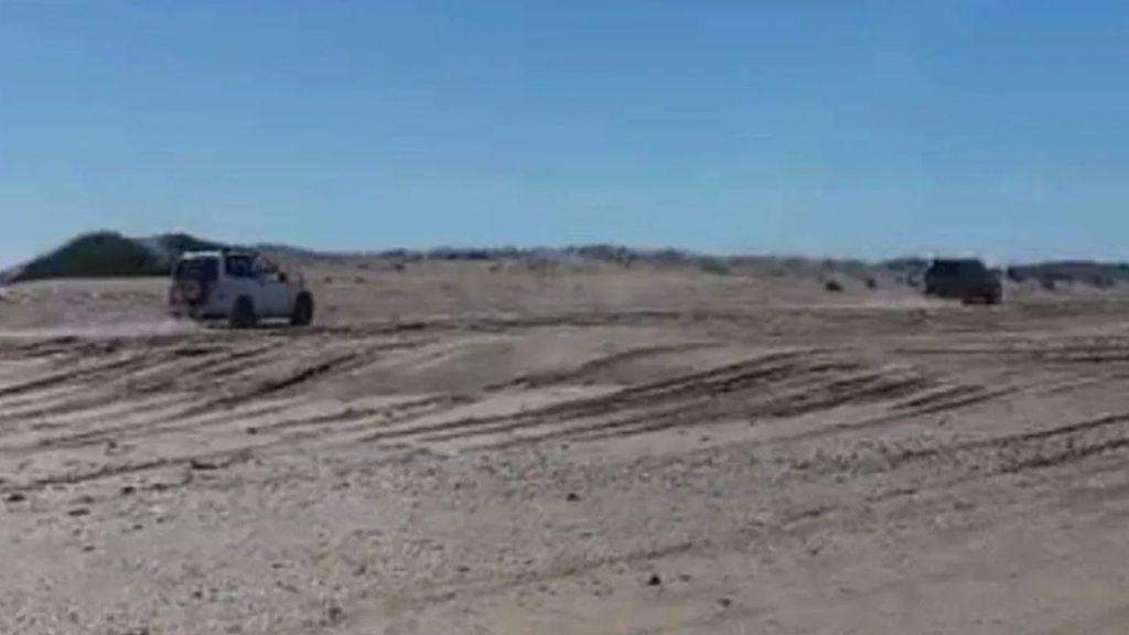 Denuncian que vehículos circulan por playas de la Costa donde está prohibido ingresar Denuncian que vehículos circulan por playas de la Costa donde está prohibido ingresar