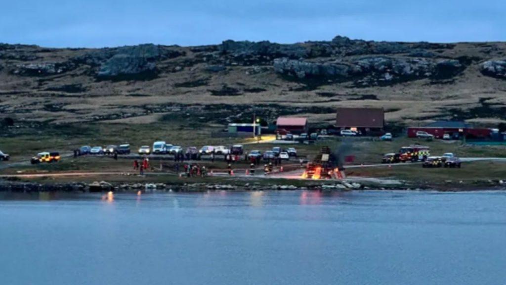 Un megaproyecto de salmonicultura genera polémica en Malvinas y los isleños exigen decidirlo en un referéndum Un megaproyecto de salmonicultura genera polémica en Malvinas y los isleños exigen decidirlo en un referéndum