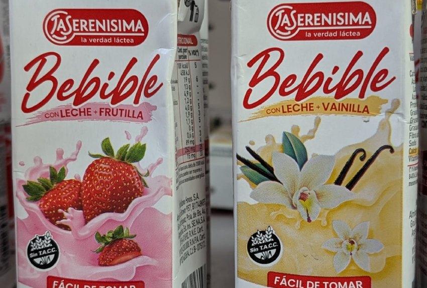 Envases de cartón tipo Tetra Brik de la marca La Serenísima correspondiente al producto "Bebible sabor vainilla y frutilla con leche".