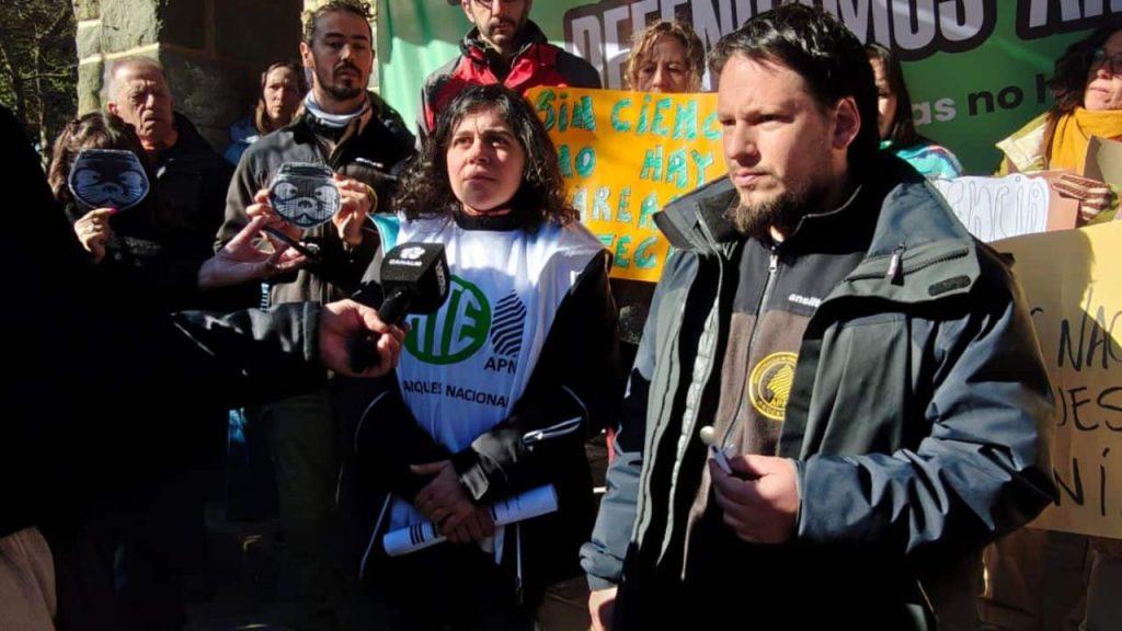 ATE acusa al Gobierno de profundizar el vaciamiento de la Administración de Parques Nacionales ATE acusa al Gobierno de profundizar el vaciamiento de la Administración de Parques Nacionales