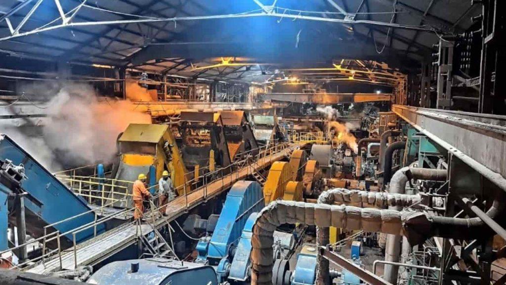 Denuncian a dos ingenios de Tucumán por fuertes emisiones de hollín Denuncian a dos ingenios de Tucumán por fuertes emisiones de hollín