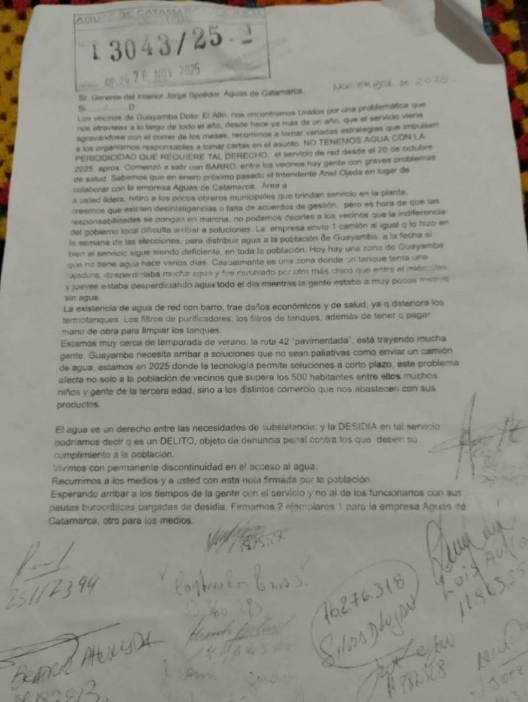 Fotografía de un reclamo formal presentado ante la empresa Aguas de Catamarca por la falta y mala calidad del agua de red en Guayamba.