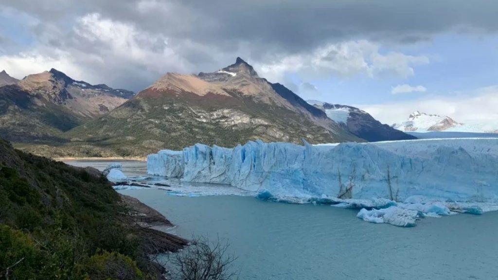 El negocio turístico frente al glaciar Perito Moreno avanza entre cuestionamientos y dudas judiciales El negocio turístico frente al glaciar Perito Moreno avanza entre cuestionamientos y dudas judiciales