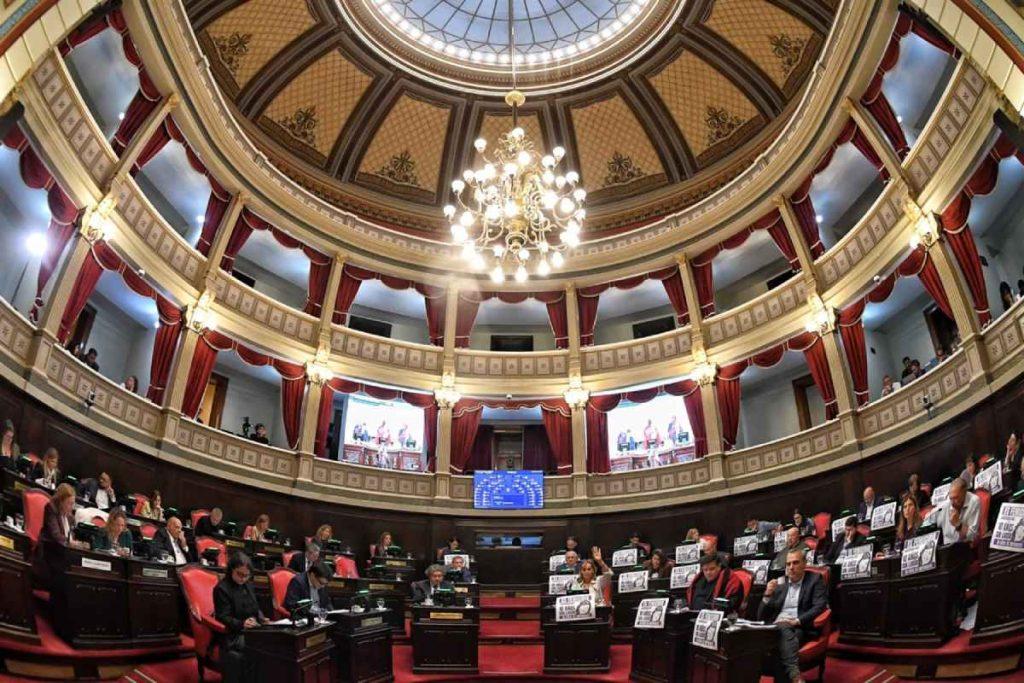 Vista panorámica del recinto de sesiones del Senado de la Provincia de Buenos Aires.